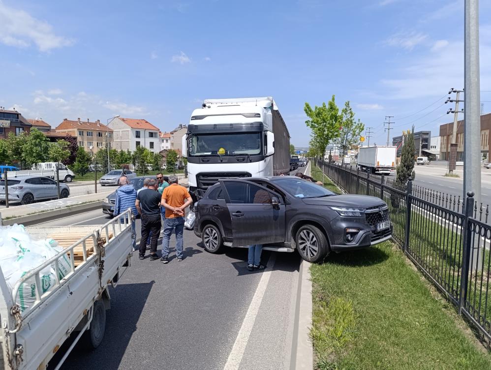 Bursa’da tırla cip çarpıştı: 1 yaralı