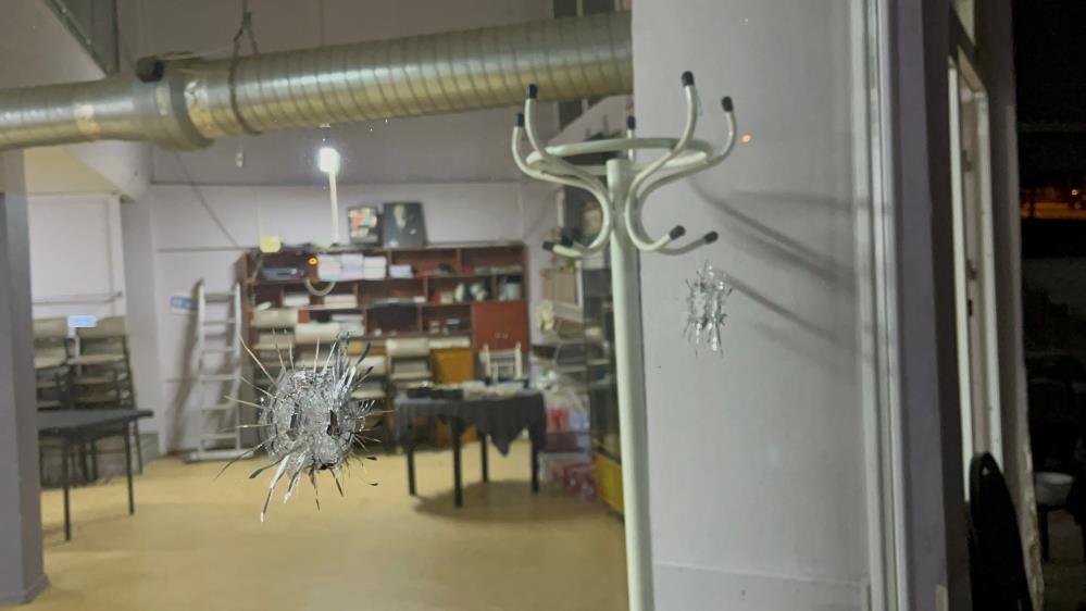Bursa’da kıraathaneyi kurşunlayan şüpheli, motosiklet ile kayıplara karıştı