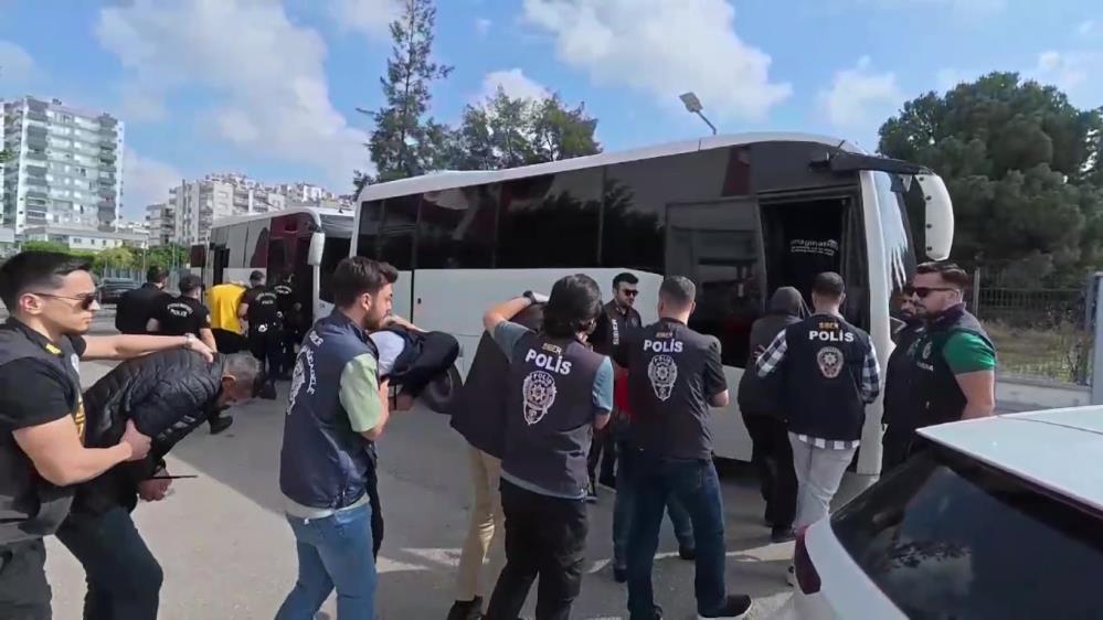 Şebeke yurt dışına 100 milyon TL ve Bitcoin gönderince çökertildi