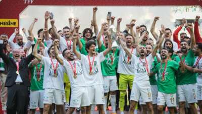 Bursaspor’da kritik görüşme: Tamam mı, devam mı?