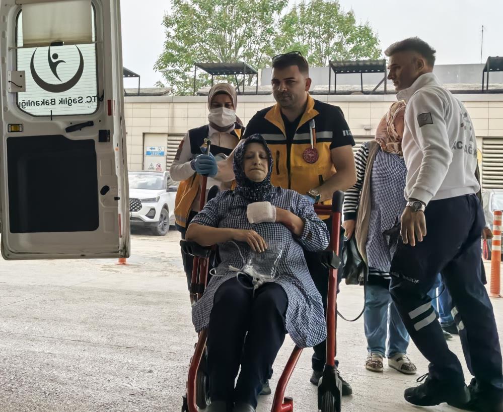 Bursa’da elini makineye kaptıran işçi yaralandı Bursa’da elini makineye kaptıran işçi yaralandı