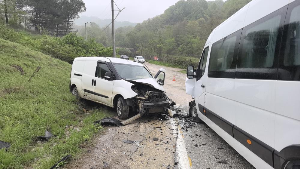Bursa’da can pazarı: İşçi servisinde çok sayıda yaralı var!