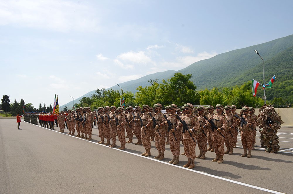 Azerbaycan ve İran’dan ortak askeri tatbikat
