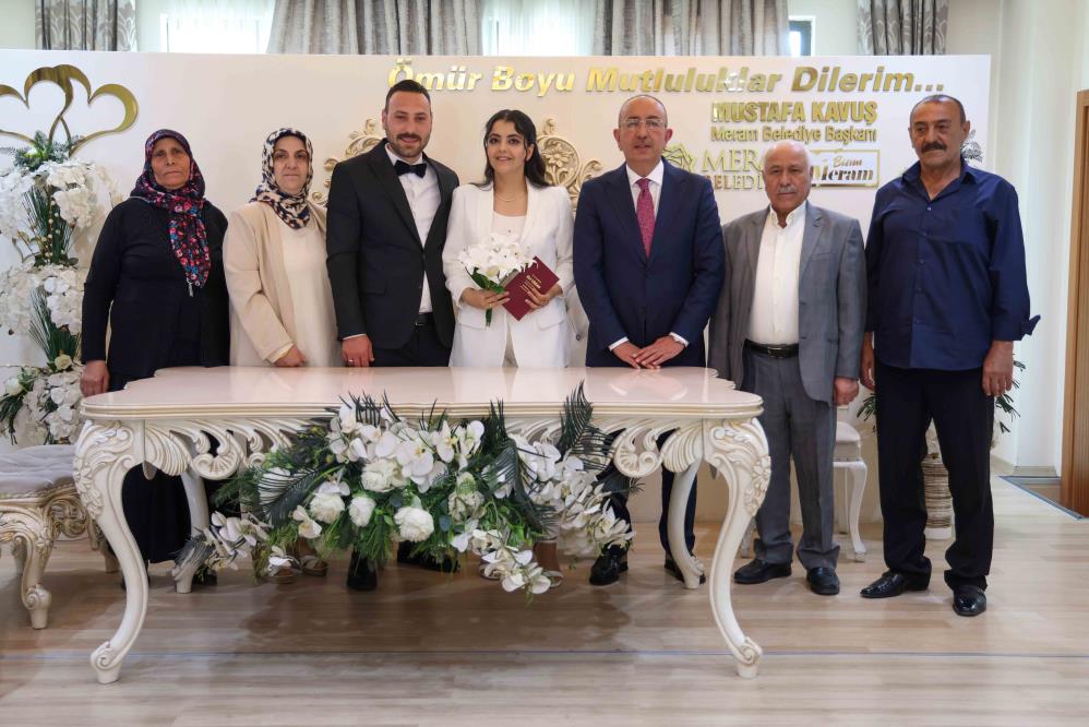 Nikah salounlarında “05.05.2025” yoğunluğu