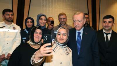 Cumhurbaşkanı Erdoğan işçilerle bir araya geldi: Çalışan hakkı temel önceliğimiz