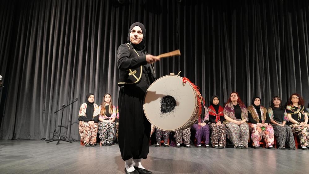 Gürsu’da tiyatro kursları yoğun ilgi görüyor