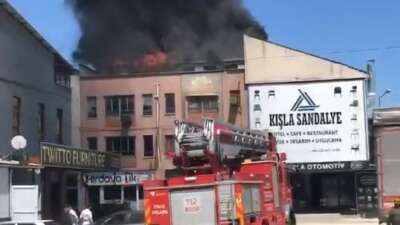 Bursa’da mobilya imalathanesinde yangın
