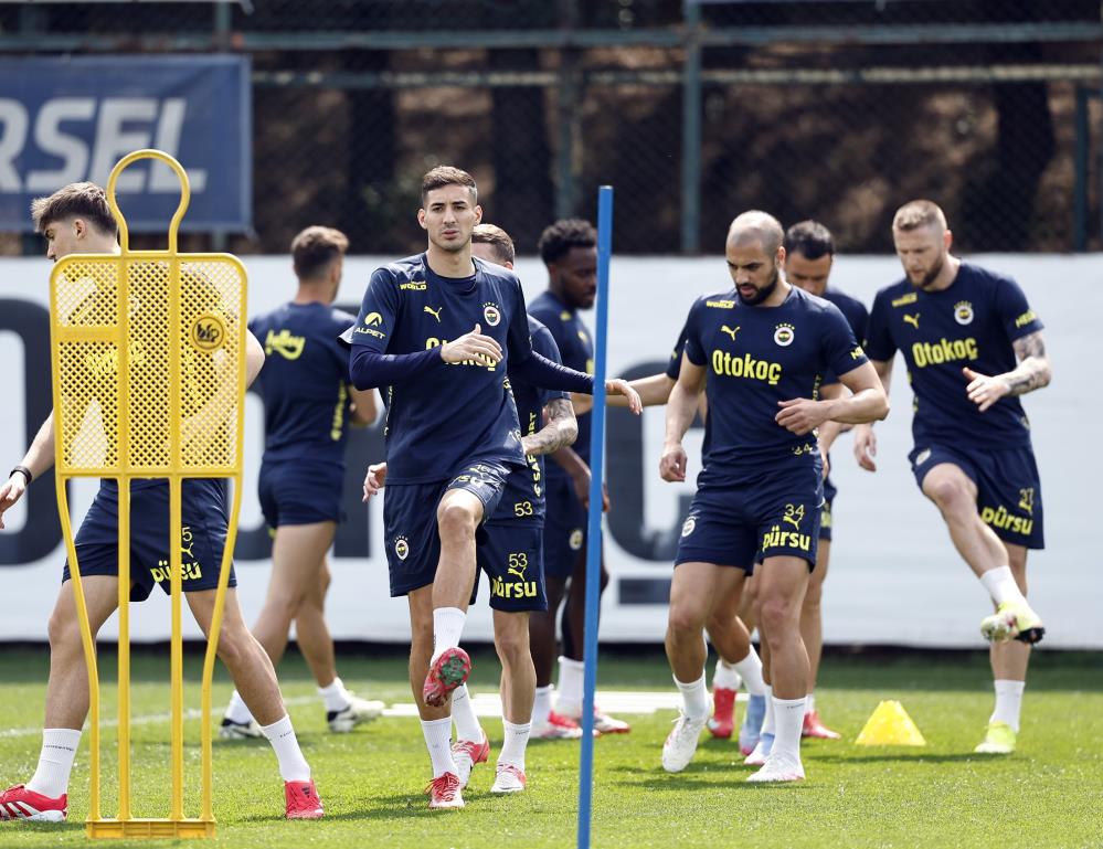 Fenerbahçe, Başakşehir maçı hazırlıklarını tamamladı
