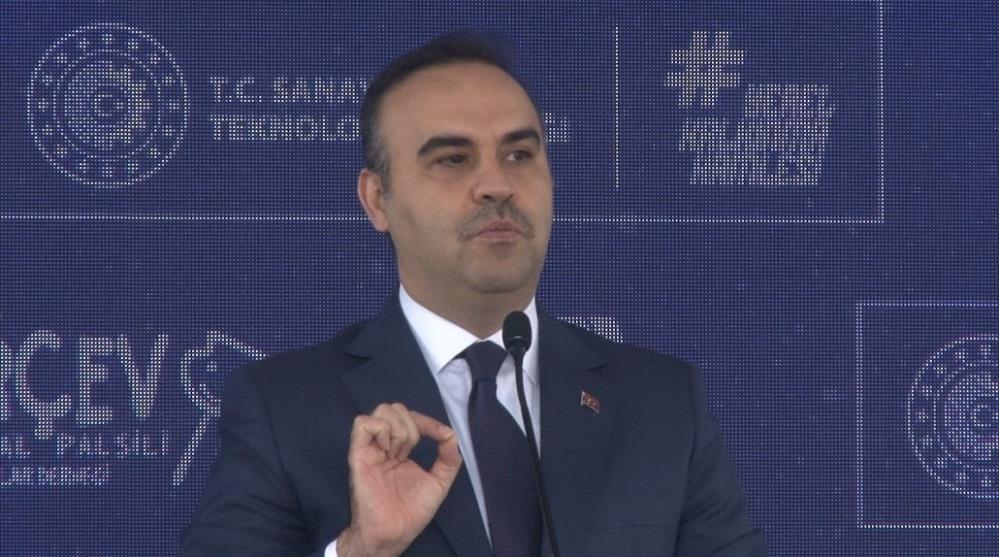 Bakan Kacır: Ortopedik cihaz üretimine yönelik 643 milyon liralık yatırımı harekete geçirdik