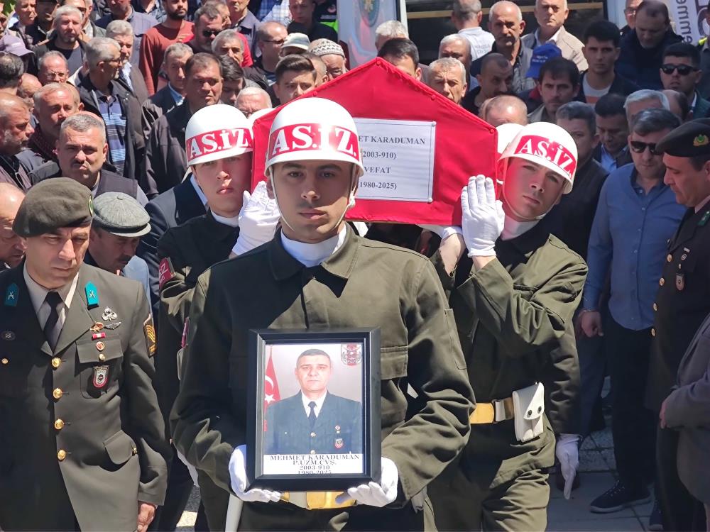 Uzman çavuş son yolculuğuna uğurlandı