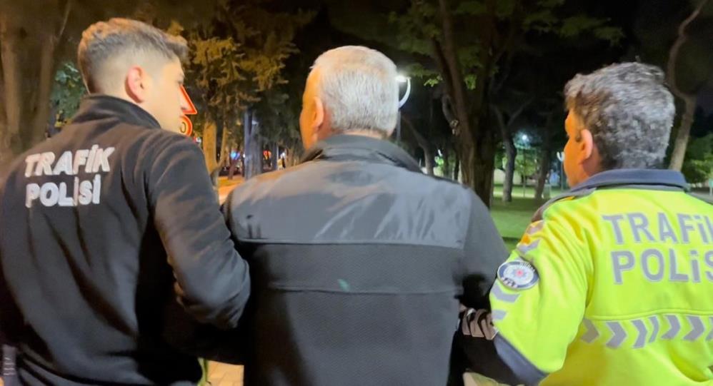 Bursa’da aracını bırakıp kaçan alkollü sürücü yakalandı