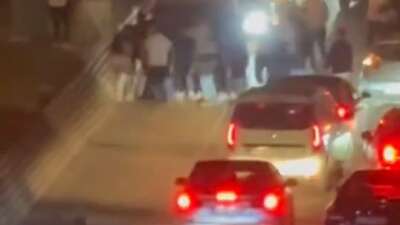 Bursa’da asker konvoyundaki şahısların kavgası kamerada
