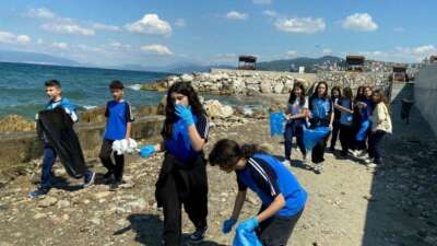 Mudanya sahillerinde temizlik operasyonu