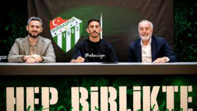 Bursaspor Sertaç Çam ile imzaladı