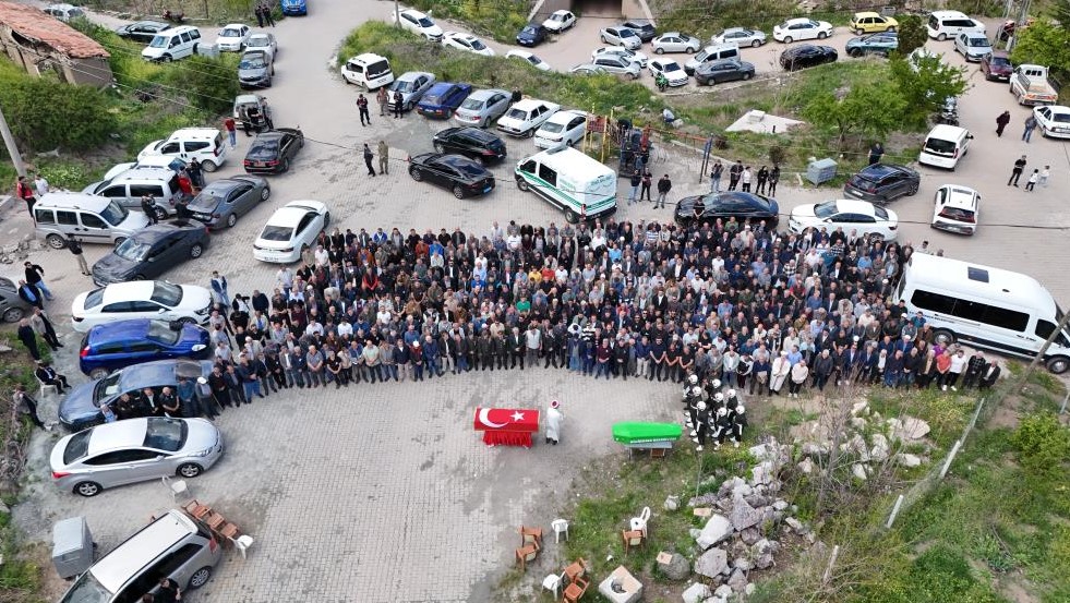 Karbonmonoksit gazından zehirlenen gazi ve eşi toprağa verildi