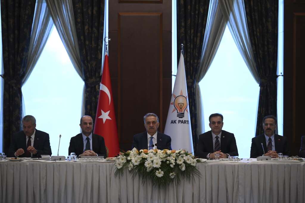 AK Parti’nin “Yeni Anayasa Çalıştayı”nın dördüncüsü başladı AK Parti’nin “Yeni Anayasa Çalıştayı”nın dördüncüsü başladı