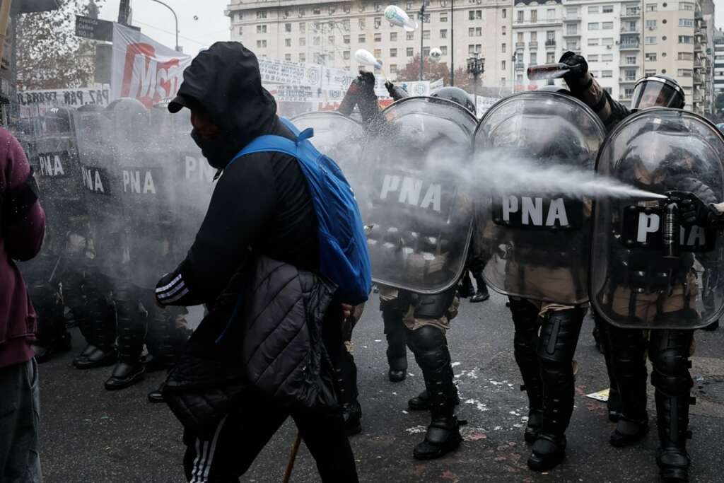 Arjantin’de emeklilerden “maaş” protestosu