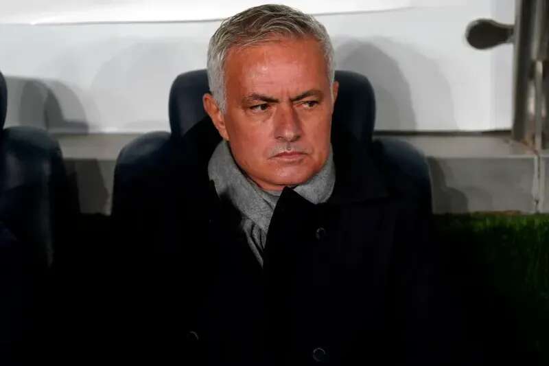 Jose Mourinho’dan Beşiktaş derbisinde 4 değişiklik