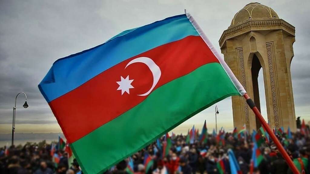Azerbaycan bağımsızlığının 107. yılını kutluyor