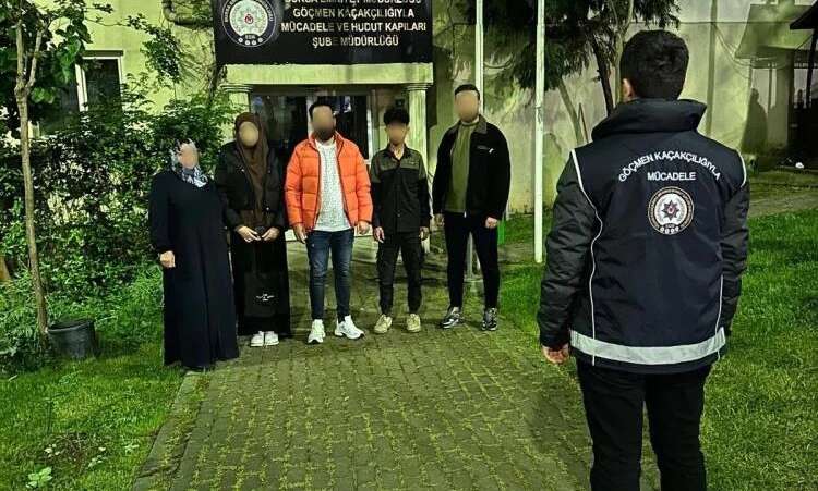 Bursa’da yabancı uyruklu şahısları kaçak taşıyan organizatörlere yönelik operasyon Bursa’da yabancı uyruklu şahısları kaçak taşıyan organizatörlere yönelik operasyon