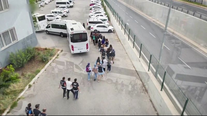 Yerlikaya duyurdu: Bursa dahil 25 ilde ‘dolandırıcılık’ operasyonlarında 41 tutuklama