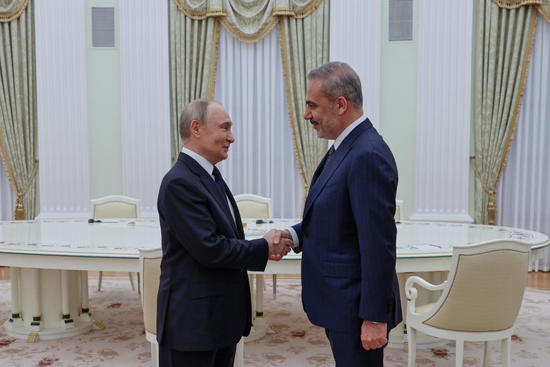 Rusya Devlet Başkanı Putin, Bakan Fidan’ı kabul etti