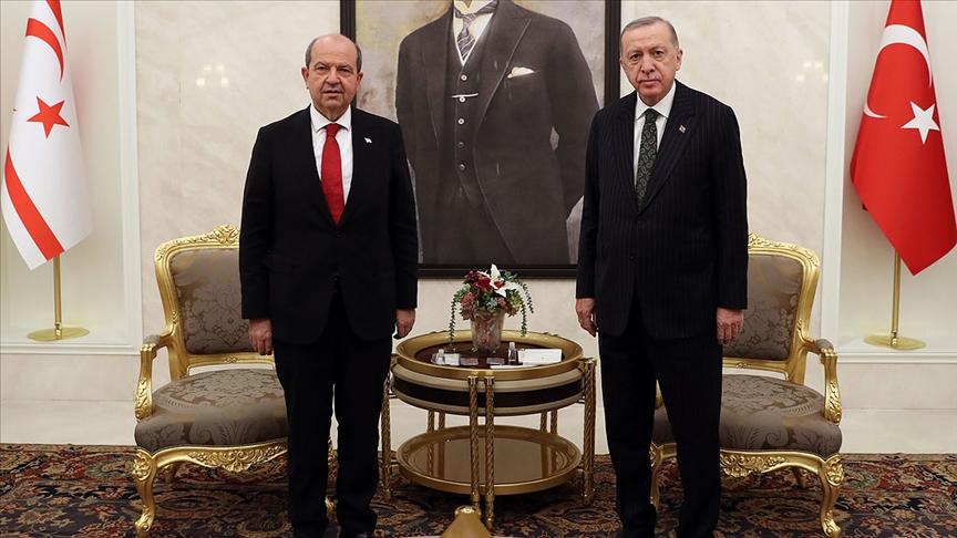 Erdoğan, KKTC Cumhurbaşkanı Ersin Tatar ile görüştü Erdoğan, KKTC Cumhurbaşkanı Ersin Tatar ile görüştü