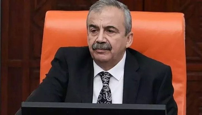 Sırrı Süreyya Önder’e suikast iddiası: “Aracında düzenek bulundu”