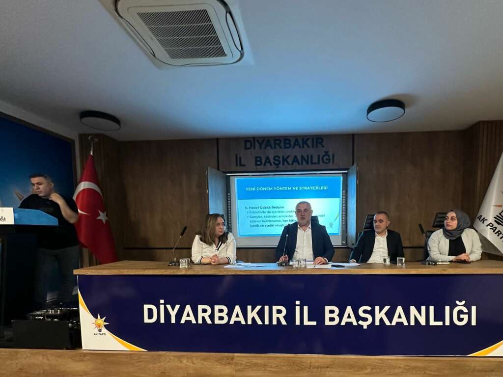 AK Parti Diyarbakır İl Başkanlığında Tanıtım Ve Medya Başkanları Birim Toplantısı gerçekleştirildi