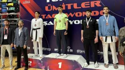 Bursasporlu sporcu Ümitler Türkiye Taekwondo şampiyonu oldu