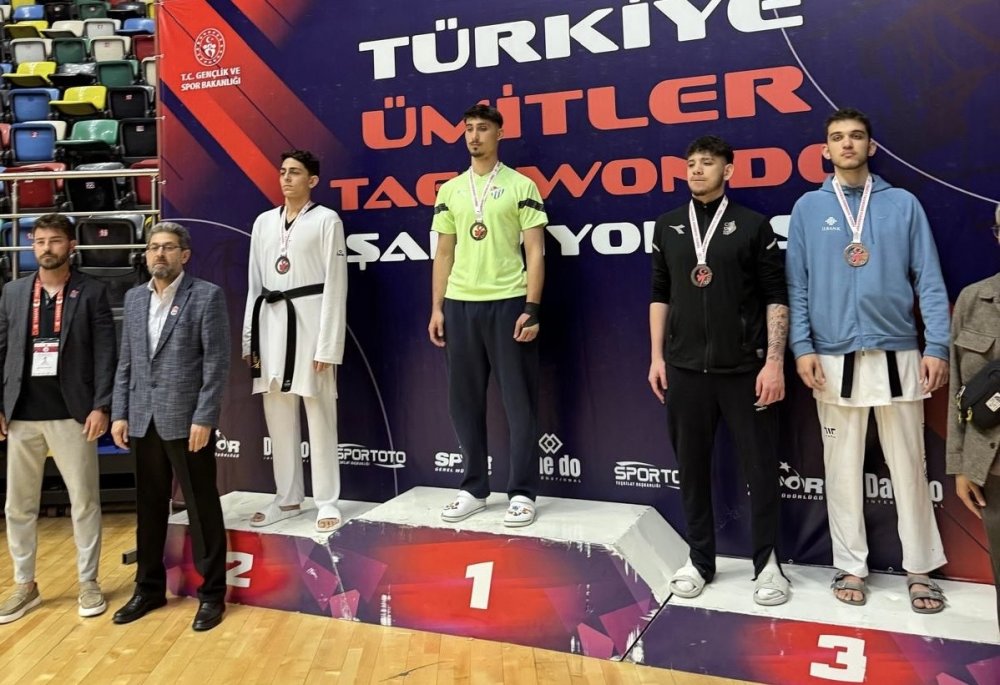 Bursasporlu sporcu Ümitler Türkiye Taekwondo şampiyonu oldu