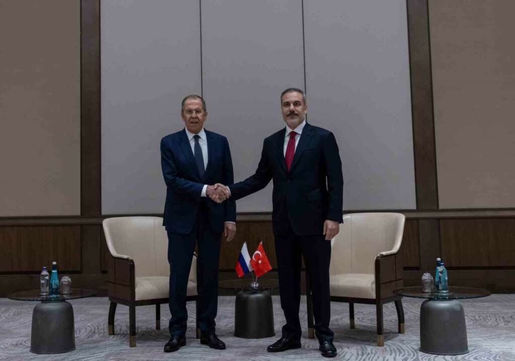 Fidan ve Lavrov, İran-İsrail savaşını görüştü