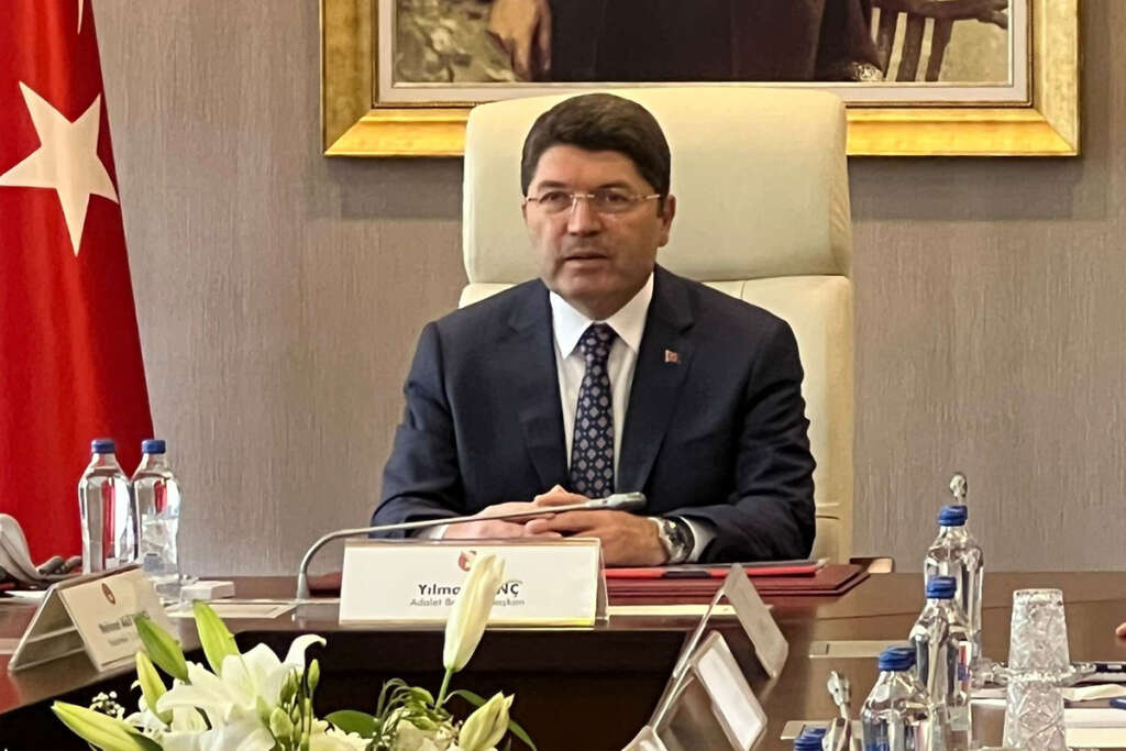 Bakan Tunç’tan Ferdi Zeyrek açıklaması
