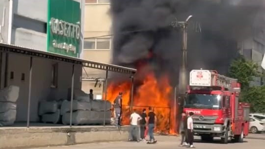 İnegöl Mobilya sanayinde yangın