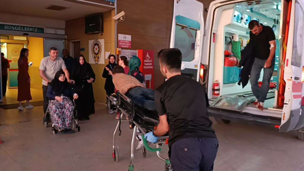 Bursa’da iki grup arasında sopalı ve bıçaklı kavga: 4 kişi yaralandı