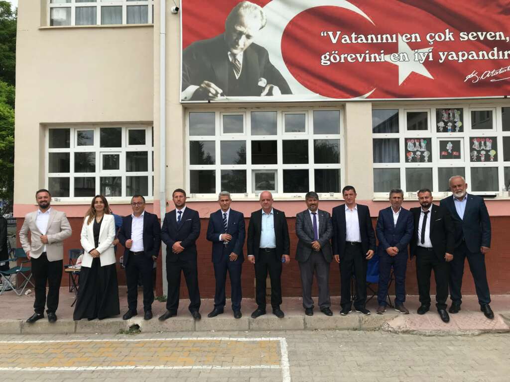 Bursa’da 4 bin seçmen için 11 aday