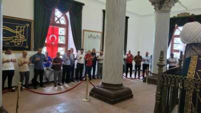 Şehit padişah Bursa’daki kabri başında anıldı