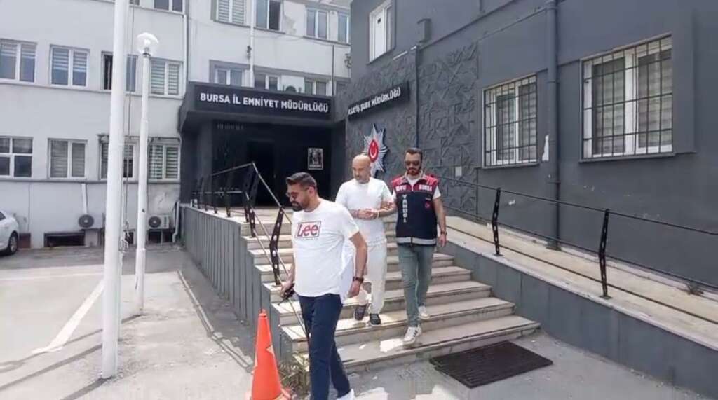 Bursa’da internetten iş başvurusunda bulundu, patronu tarafından 817 bin lira dolandırıldı