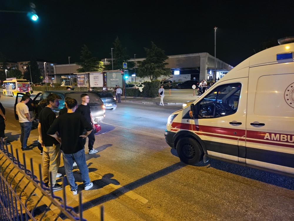 Bursa’da motosikletli genç ölümden döndü