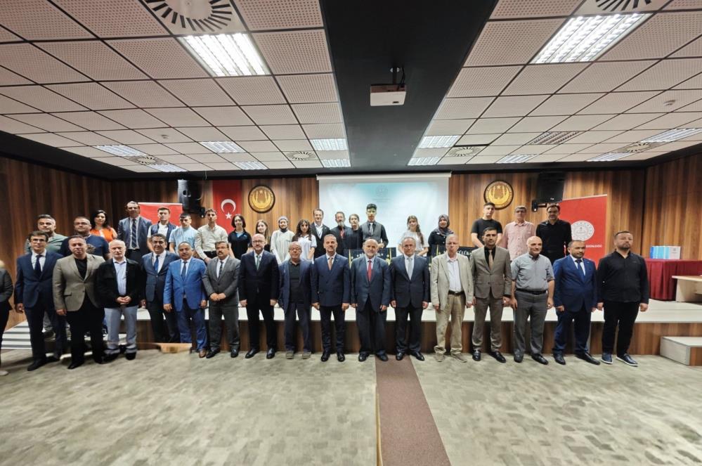 Bursa’da liseli şairler ödüllerine kavuştu