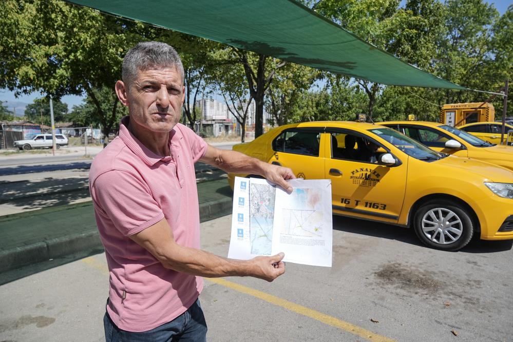 Bursa’da taksicilerin “bekleme yapma” kavgası kamerada