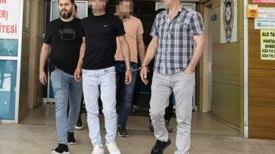 Bursa’da cinayet zanlısı okey oynarken yakalandı