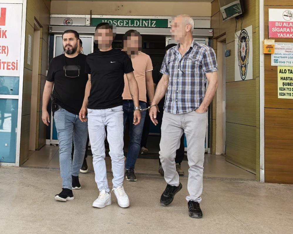 Bursa’da cinayet zanlısı okey oynarken yakalandı