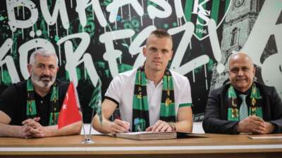 Kocaelispor, Jovanovic’i renklerine bağladı