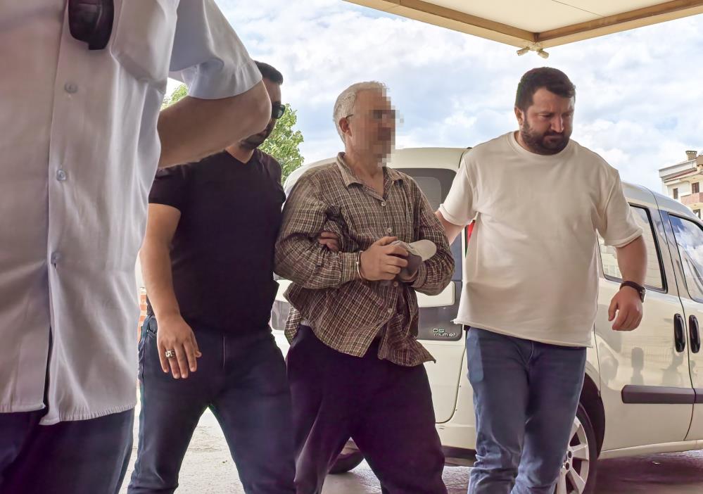 Bursa’da FETÖ üyeliğinden yakalanan şahıs tutuklandı Bursa’da FETÖ üyeliğinden yakalanan şahıs tutuklandı