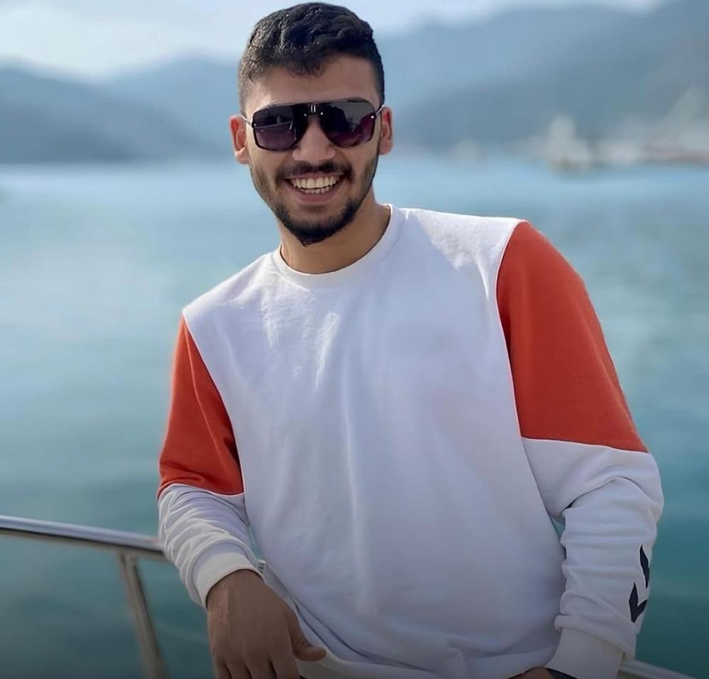 Arkadaşının evinde bıçaklanmış halde ölü bulundu Arkadaşının evinde bıçaklanmış halde ölü bulundu