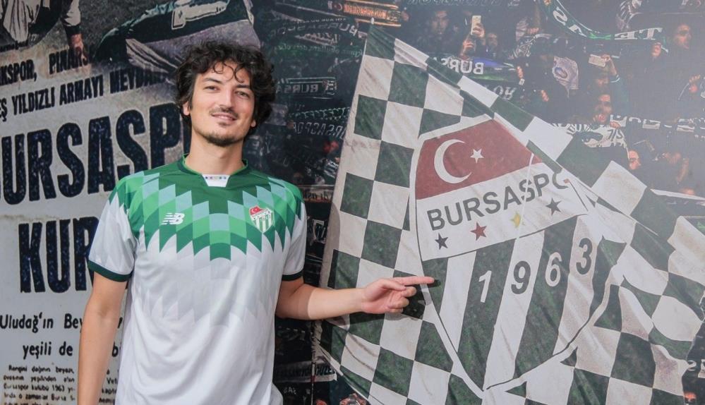 Bursaspor’da o isim ile sözleşme yenilendi Bursaspor’da o isim ile sözleşme yenilendi