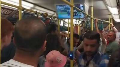 Bursa metrosunda gergin anlar!