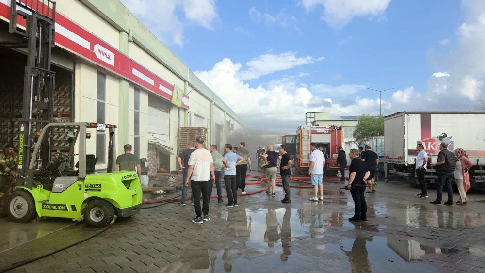 Bursa’da zeytin tesisinde korkutan yangın