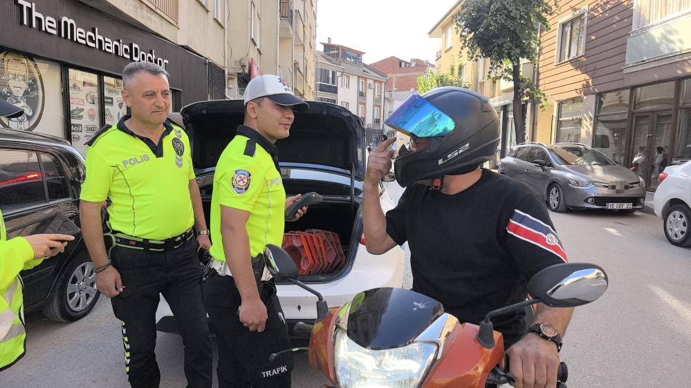 10 kez ceza yemişti… Bursa’da motosikletli ölümden döndü